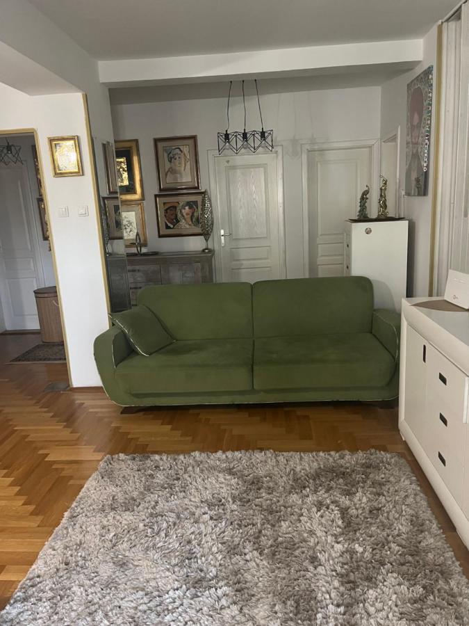 Ilas Apartment *