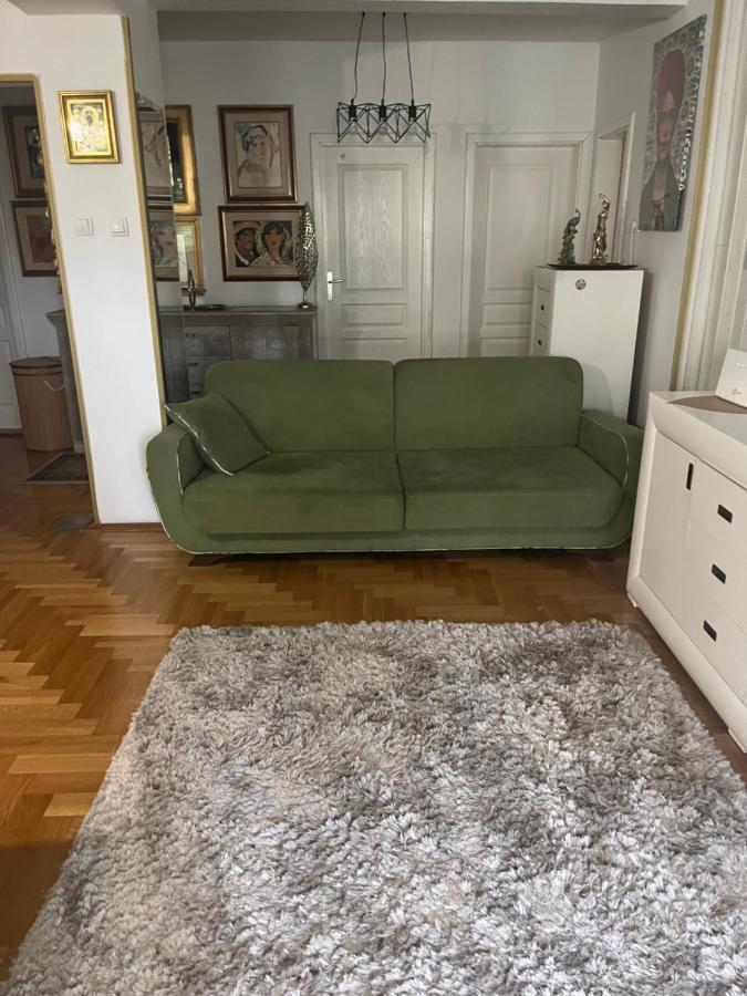 Ilas Apartment
